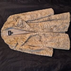 Metrostyle Women's Teddy Jacket - Cream and Brown  35 inches long
